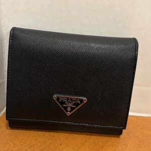 Prada Black Saffiano Leather Card Holder change purse wallet Trifold estate new